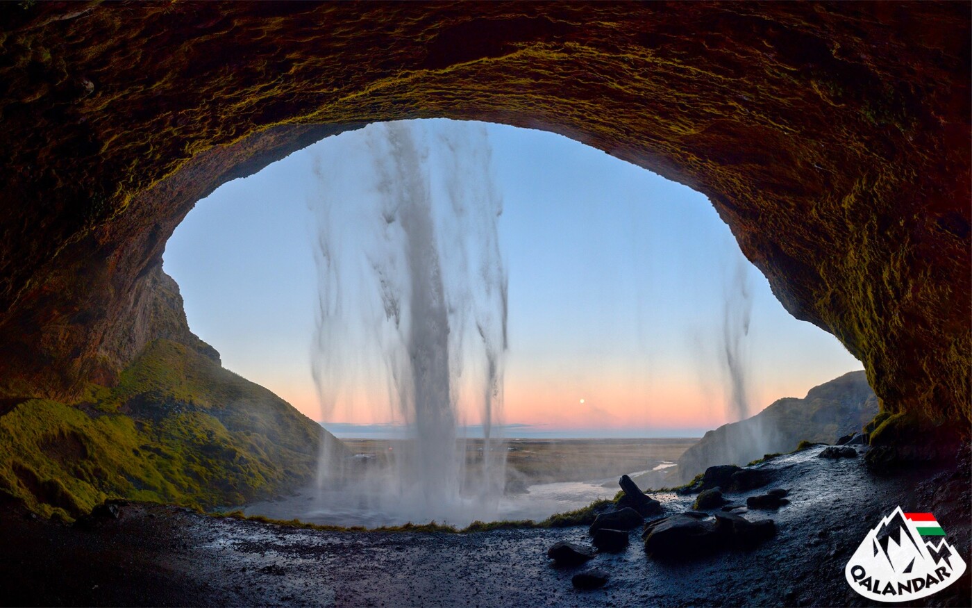 2. nap — Kincskeresés vízesések mögött